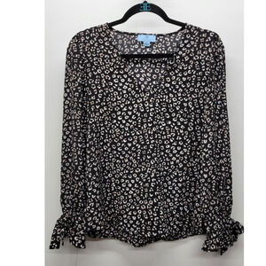 CECE WOMEN'S LEOPARD PRINT TIE SLEEVE BLOUSE